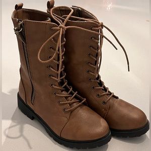 Brown lace up full zip combat style boot size 8